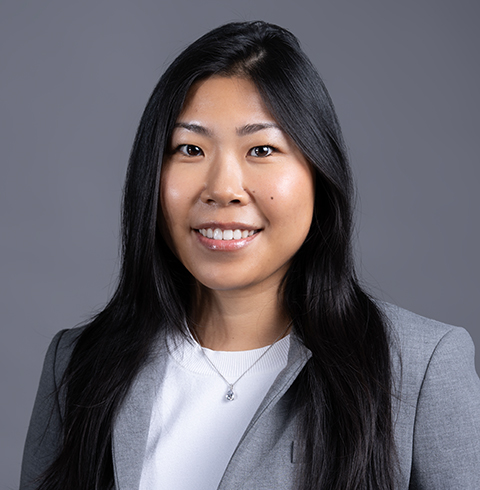 A headshot of Mia Kim.