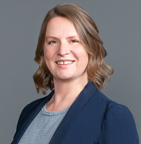 A headshot of Beth Ann Lennon.