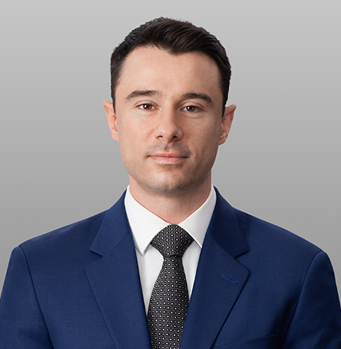A headshot of Harlan Mechling.